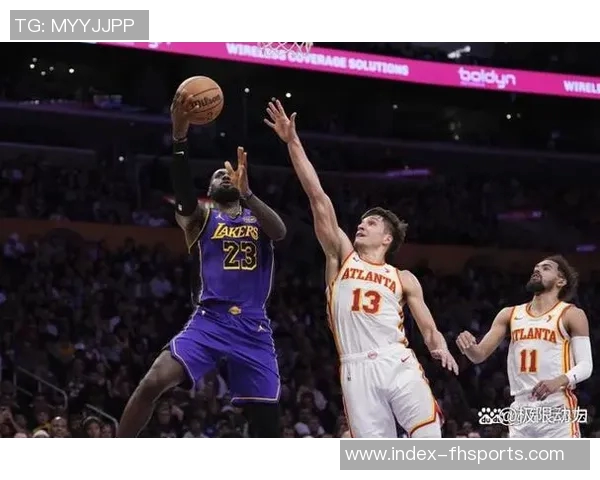 黄蜂与老鹰激战正酣球迷期待精彩对决与绝妙表现